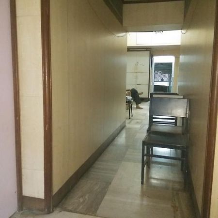 Hotel Rupali Mumbai  Buitenkant foto